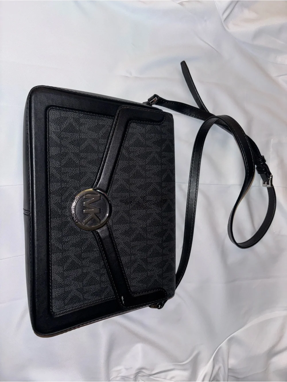 Michael Kors Black Logo-Accent Crossbody Bag